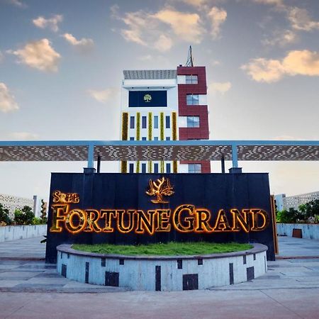 Hotel Sree Fortune Grand, Tadepalli Tadepalle Exteriér fotografie