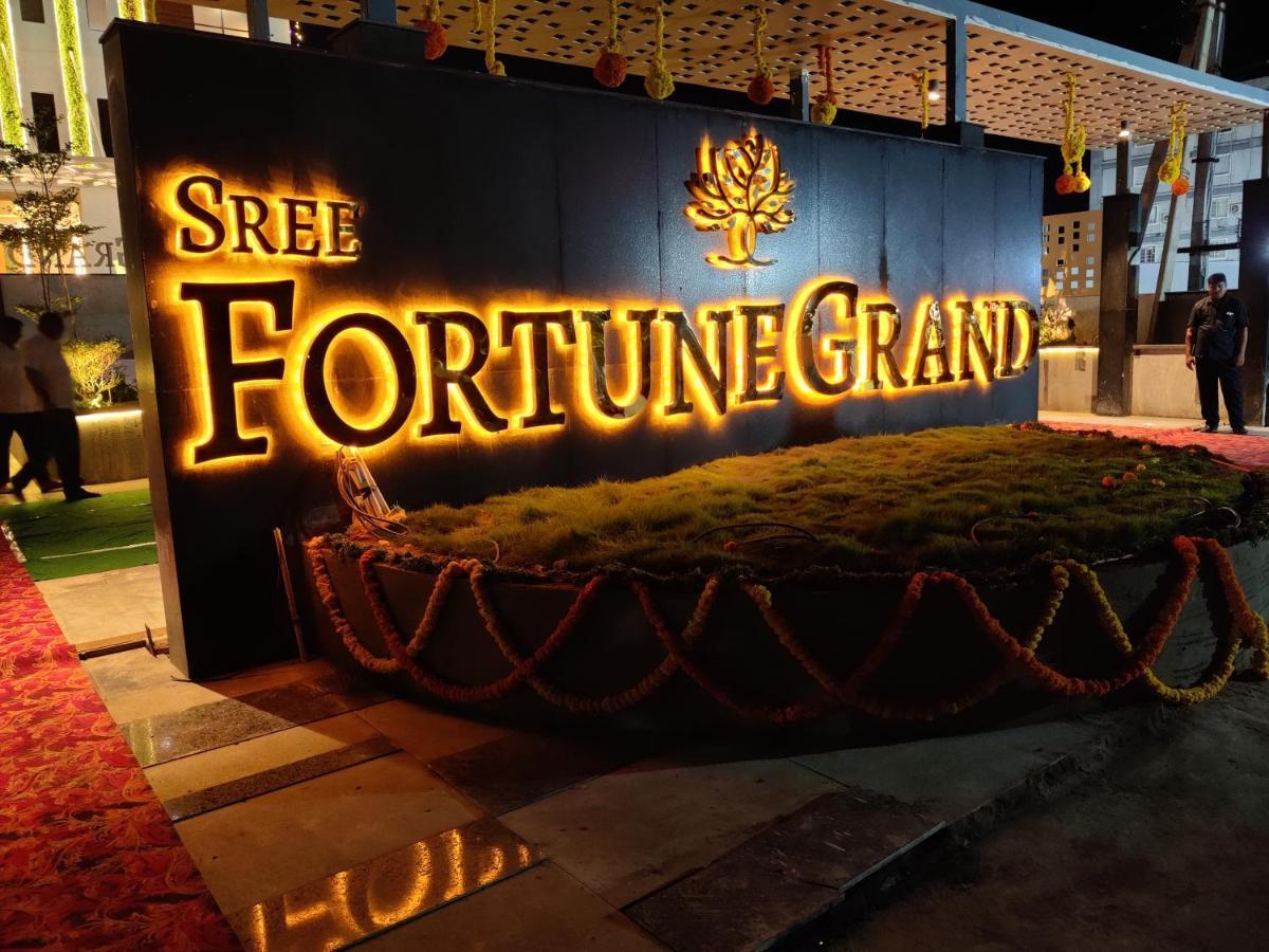 Hotel Sree Fortune Grand, Tadepalli Tadepalle Exteriér fotografie