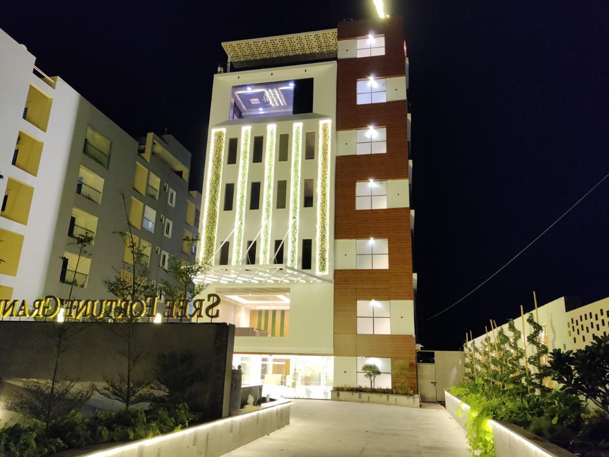 Hotel Sree Fortune Grand, Tadepalli Tadepalle Exteriér fotografie