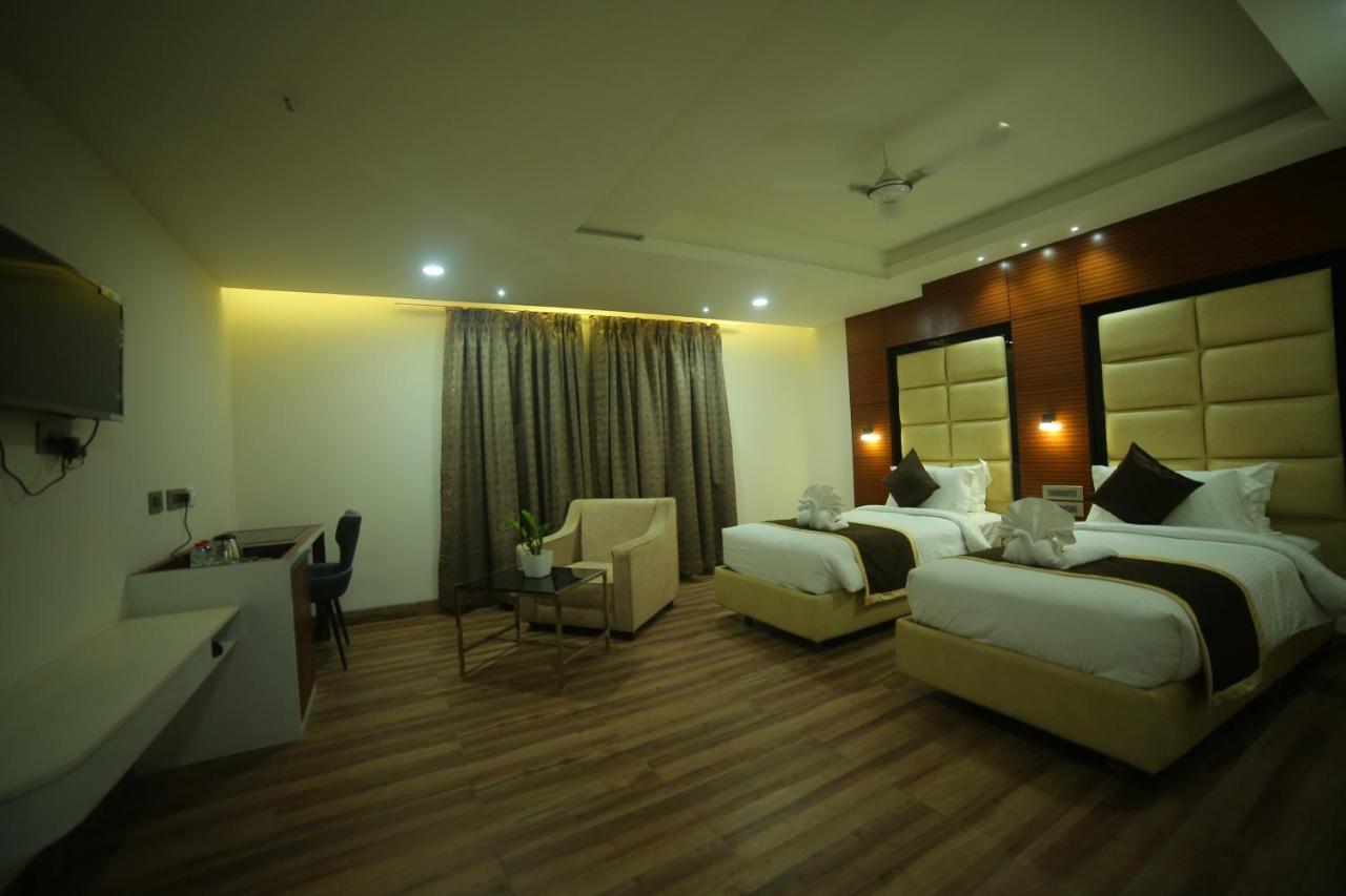 Hotel Sree Fortune Grand, Tadepalli Tadepalle Exteriér fotografie