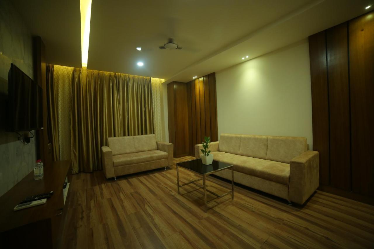 Hotel Sree Fortune Grand, Tadepalli Tadepalle Exteriér fotografie